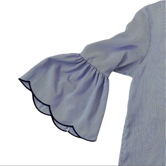 NWT Belle Vere Bell Sleeve Stripe Blouse Size small Blue/White - Picture 2 of 6